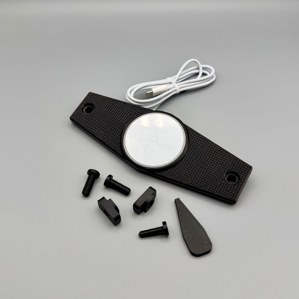 Super Pacific MagSafe phone charger
